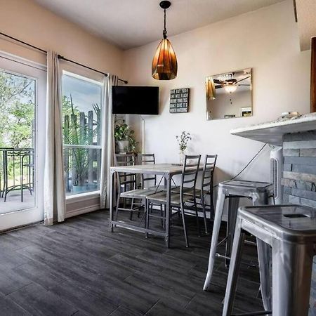 Guadalupe Getaway Apartment นิวบราวน์เฟลส์ ภายนอก รูปภาพ